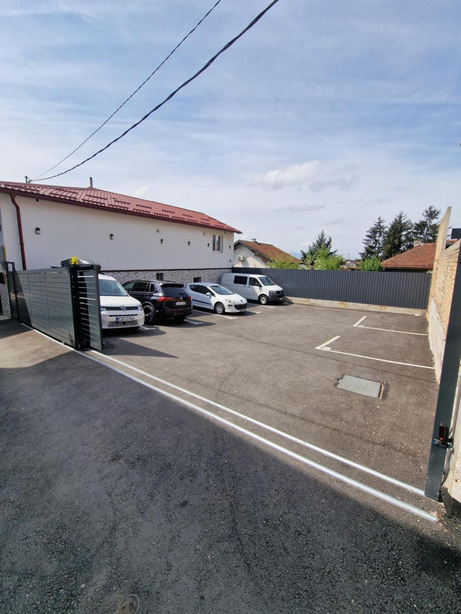 Apartments Natural And Bungalows 2 Sarajevo Exterior photo