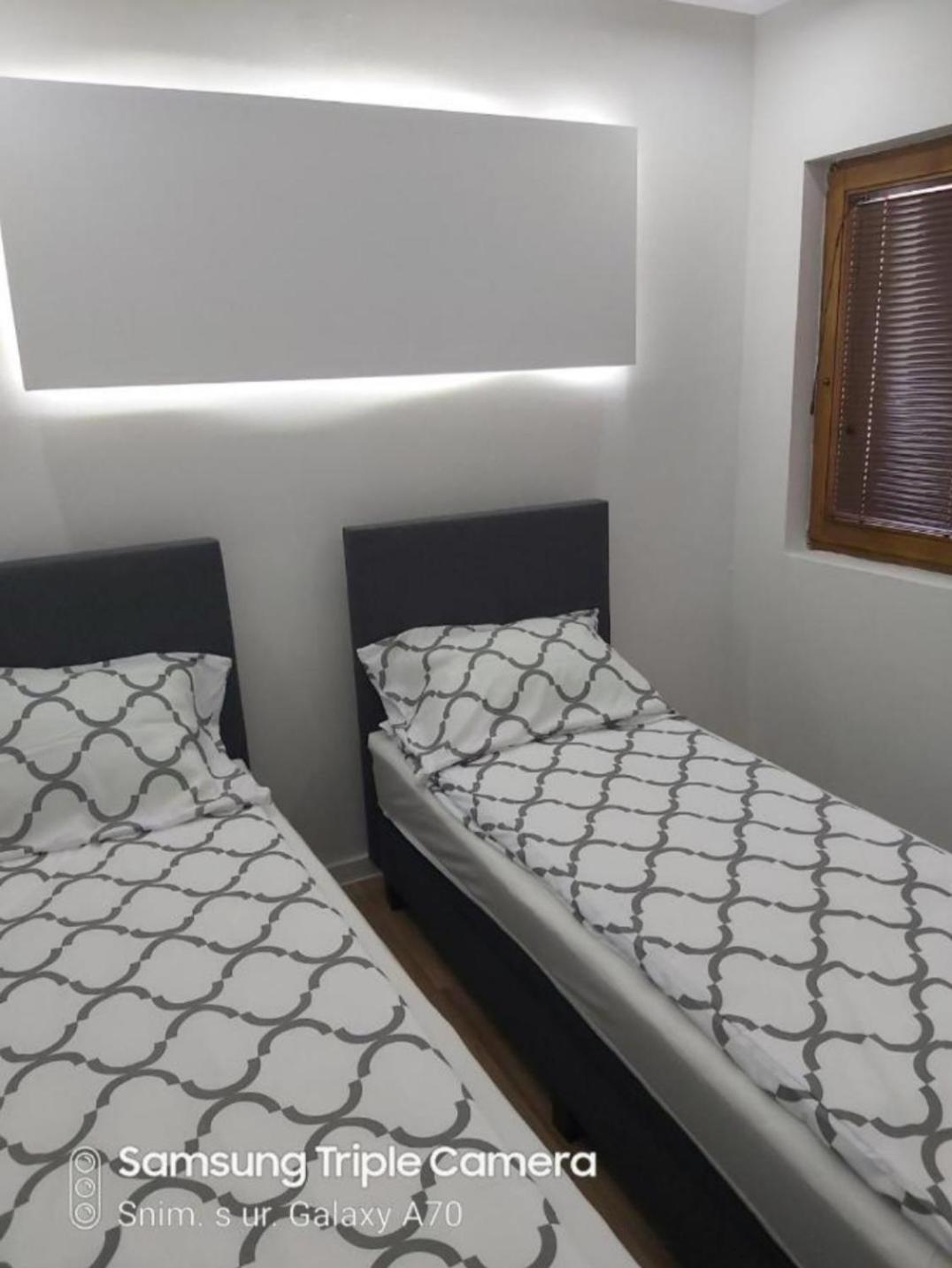 Apartments Natural And Bungalows 2 Sarajevo Room photo