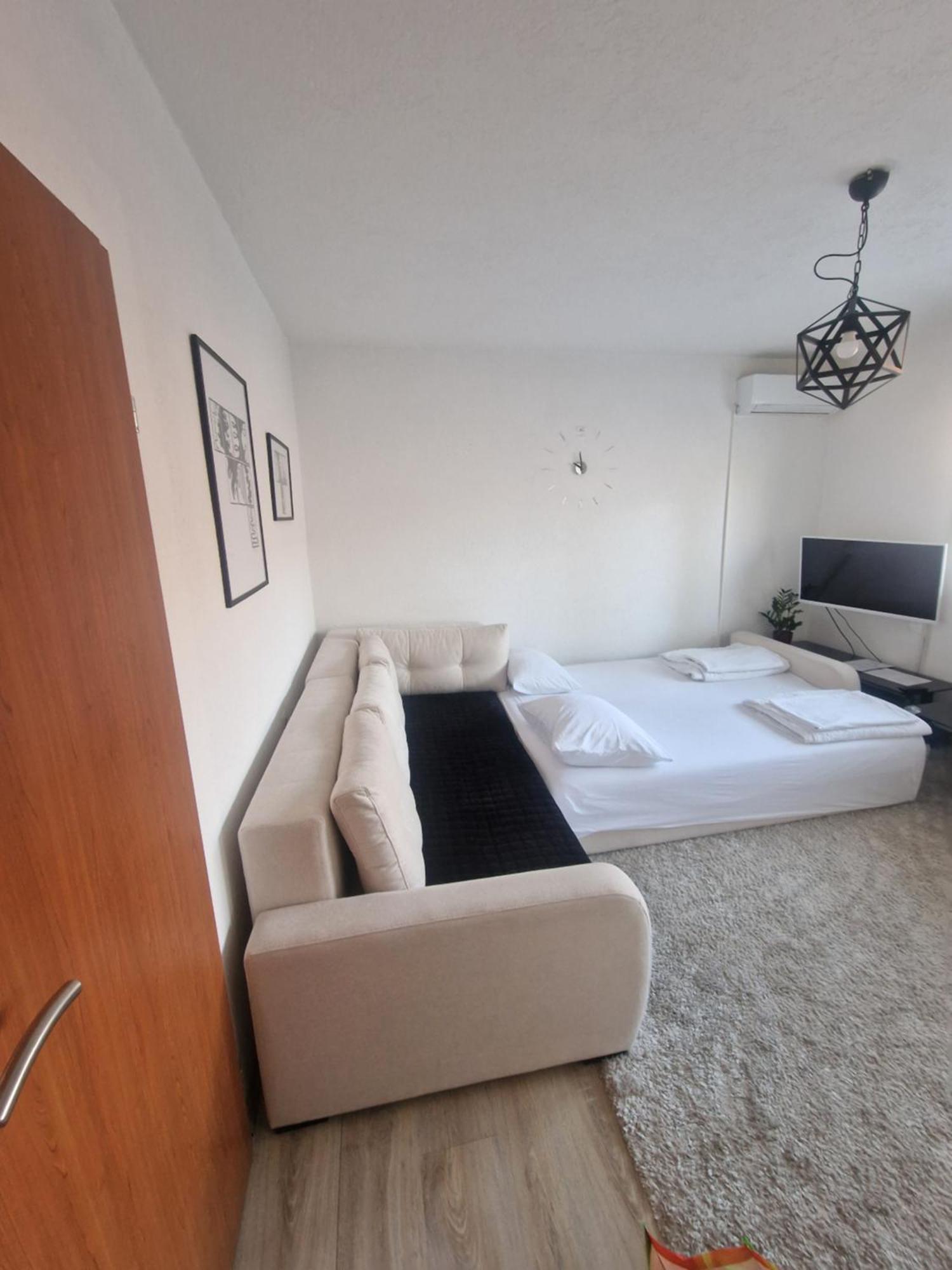 Apartments Natural And Bungalows 2 Sarajevo Room photo